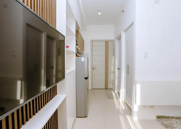 Staycation Minimalist With Rooftop Pool And Netflix Apartment Cebu