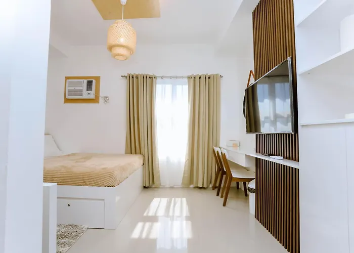 Staycation Minimalist With Rooftop Pool And Netflix Apartment