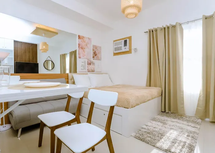 Staycation Minimalist With Rooftop Pool And Netflix Apartment