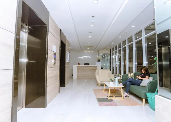 Staycation Minimalist With Rooftop Pool And Netflix Apartment *