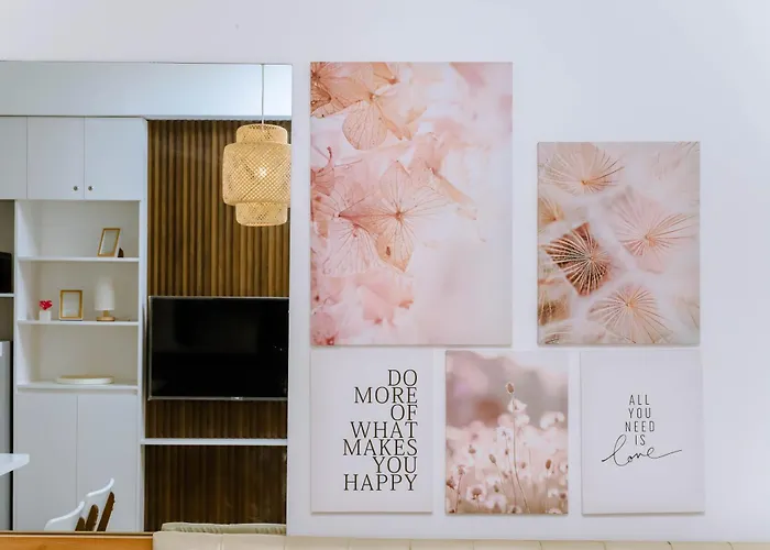 Staycation Minimalist With Rooftop Pool And Netflix Apartment