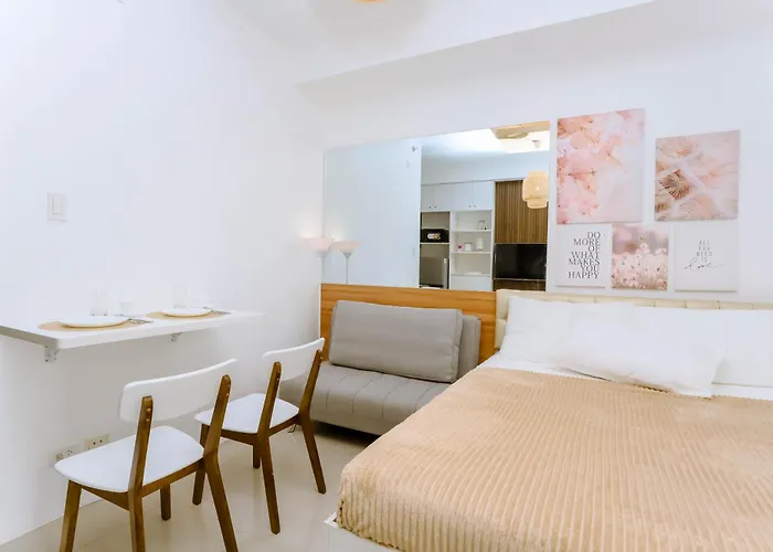 Staycation Minimalist With Rooftop Pool And Netflix Cebu