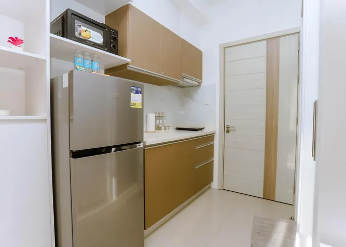 Staycation Minimalist With Rooftop Pool And Netflix * Cebu